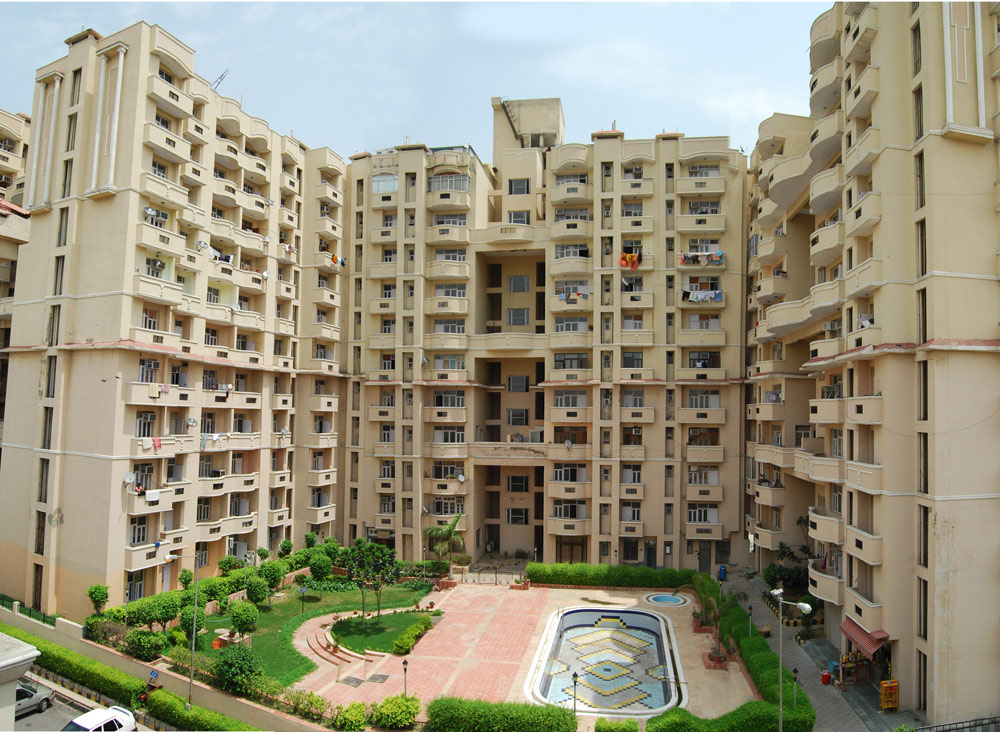 2150 sqft 4BHK apartment on the 10th floor in Parsvnath Estate, Sector Omega I, Greater Noida
