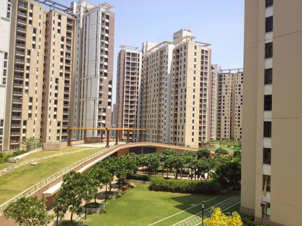 1950 sqft 3.5 BHK apartment in Unitech Heights, Chi 3, Greater Noida