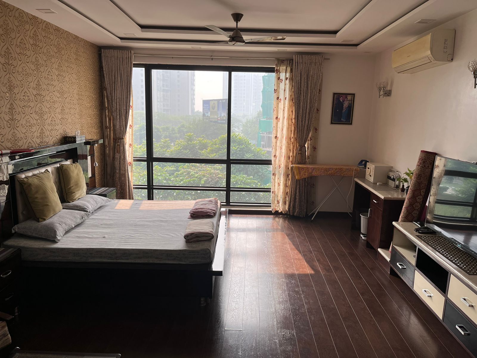 Jaypee Greens Crescent Court 3 BHK + Servant Apartment, 3516 sq. ft. 4th Floor – ₹8.7 Crore – Golf View Luxury Home in Greater Noida